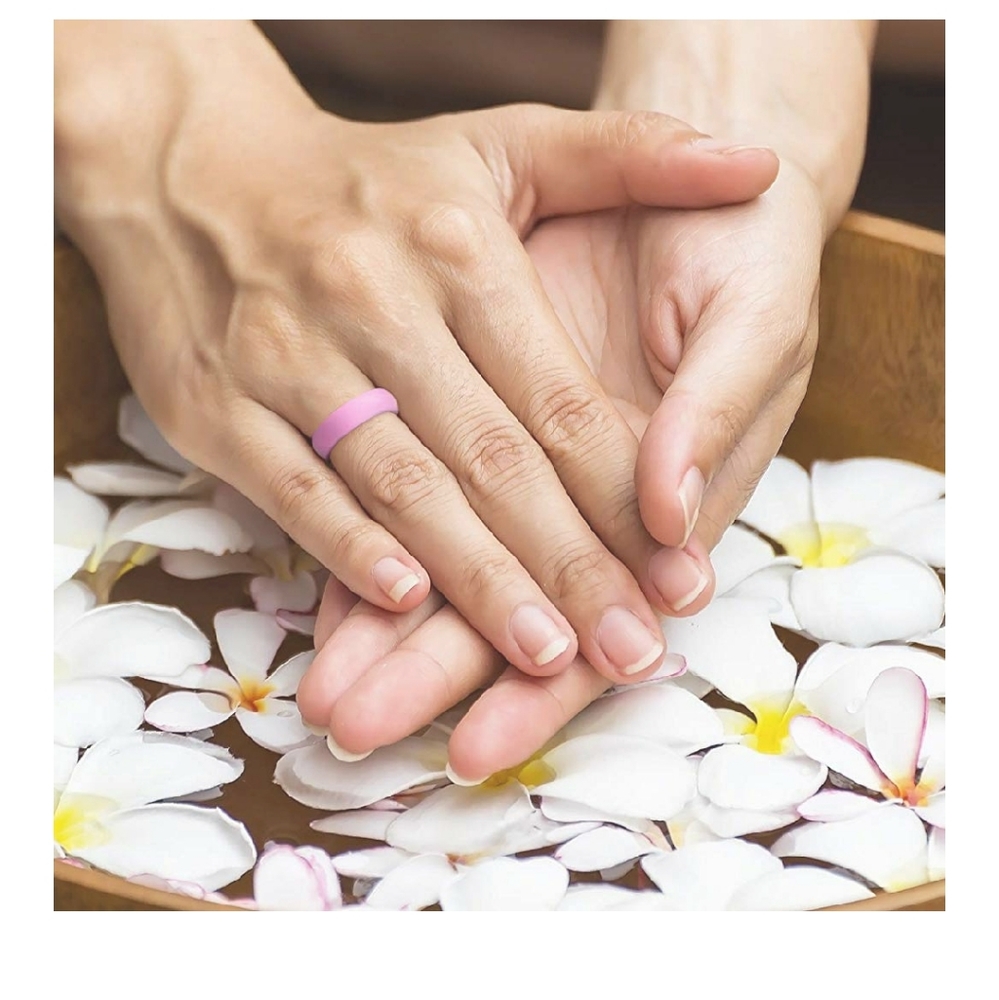 💗Ladies Silicon wedding band NWOT